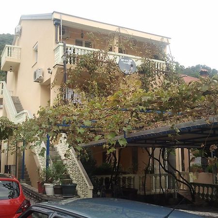 Radovic Apartments Budva Bilik gambar